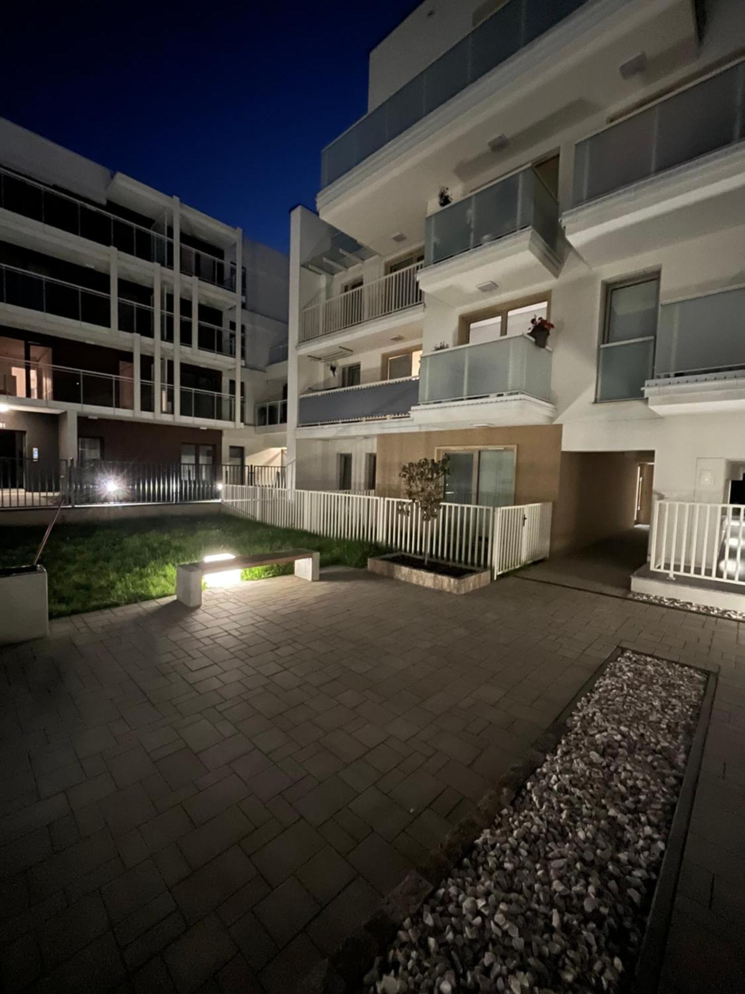 Apartament Nova Klonova Porto Kielce Exterior photo
